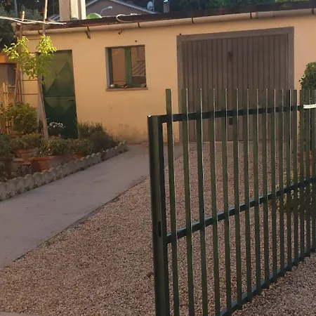 La Casa Nel Borgo -comoda, Spaziosa, Vicina Al Mare E A Tutti I Servizi